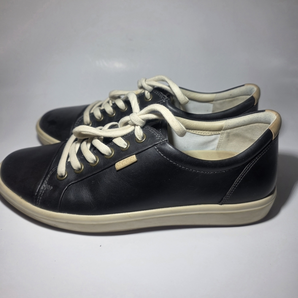 ECCO Women’s Leather Sneakers Black Size 7–7.5 Comfort